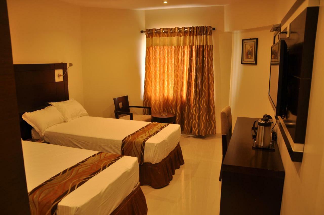 Hotel Krishna Residency Vijayawāda Exterior foto