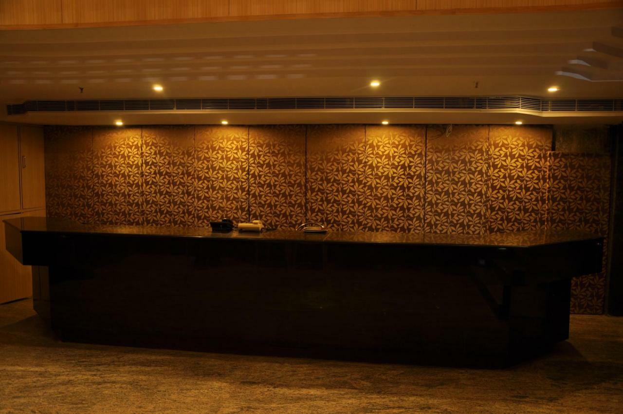 Hotel Krishna Residency Vijayawāda Exterior foto
